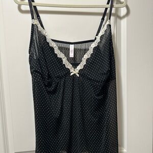 Black and Off-White Camisole Cacique 26/28W